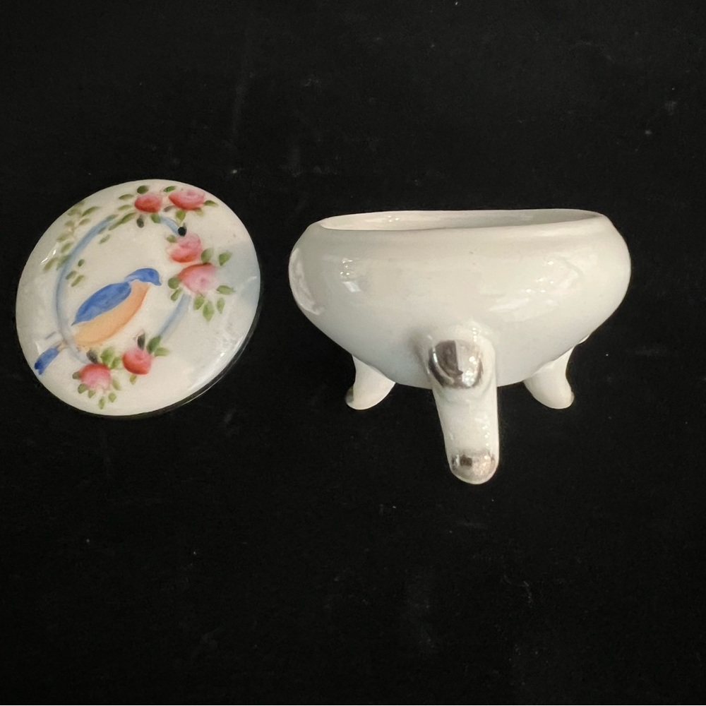 Vintage Hand Painted Porcelain Footed Trinket Dish Signed M.M. S Club NE 65/4